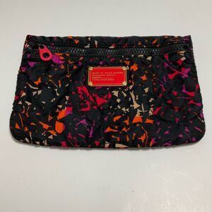 Marc Jacobs Cosmetics / Ipad case. Multicolor, nameplate